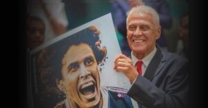 Morre Roberto Dinamite, o maior ídolo da história do Vasco, aos 68 anos